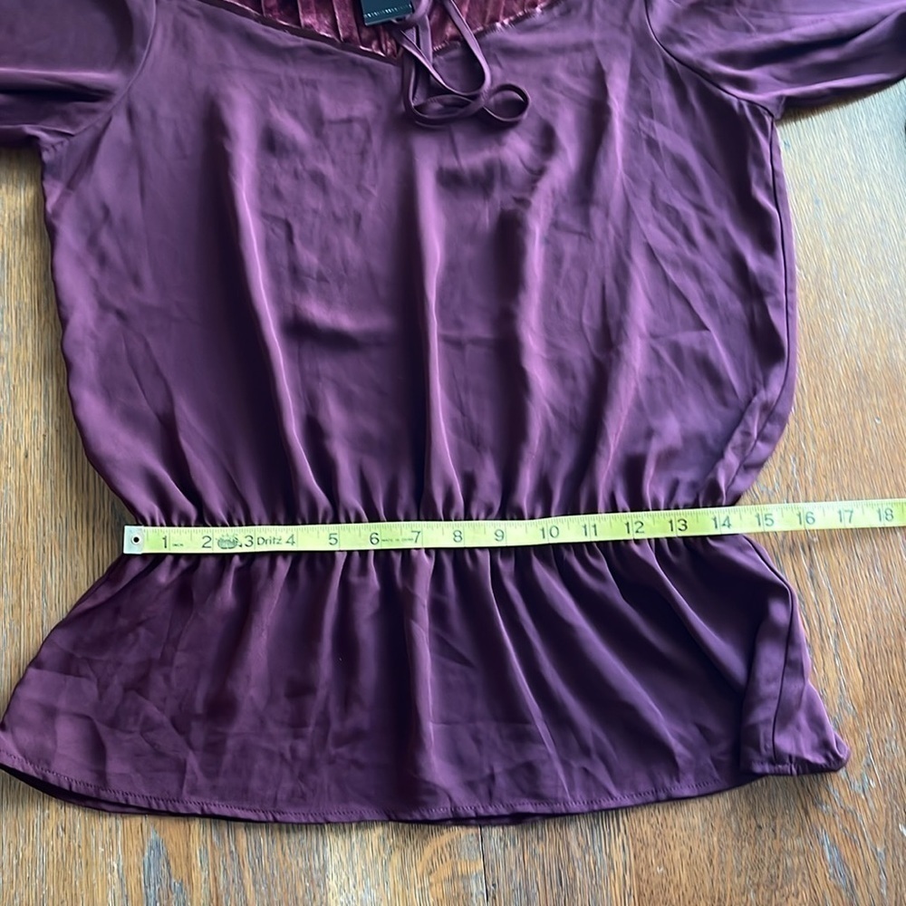 NWT Worthington Blouse Red Velvet Long Bell Sleeves Elastic Waist Size Medium - Picture 10 of 16